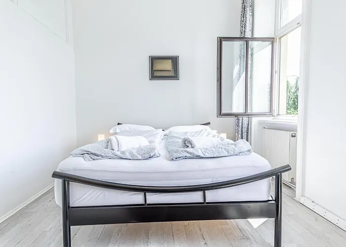 Comfy 3Br Shared Apartment - U6 Subway, Danube & Millenium City